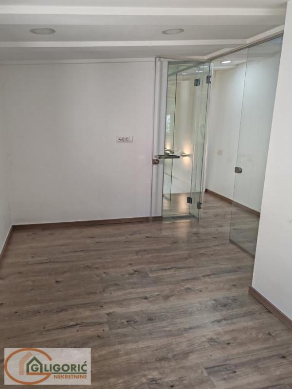 Stan na prodaju u Beogradu, Profesorska kolonija, trosoban, 72m2, cena 250000 evra