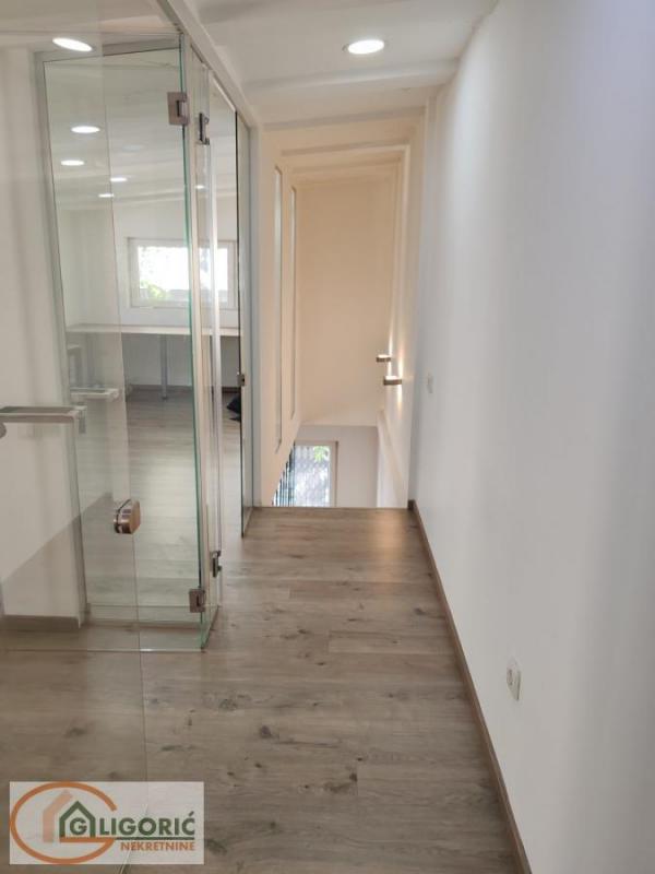 Stan na prodaju u Beogradu, Profesorska kolonija, trosoban, 72m2, cena 250000 evra