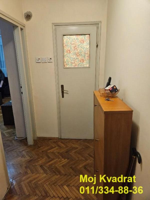 Stan na prodaju u Beogradu, Beograd (Poštanska štedionica), jednoiposoban, 32m2, cena 135000 evra