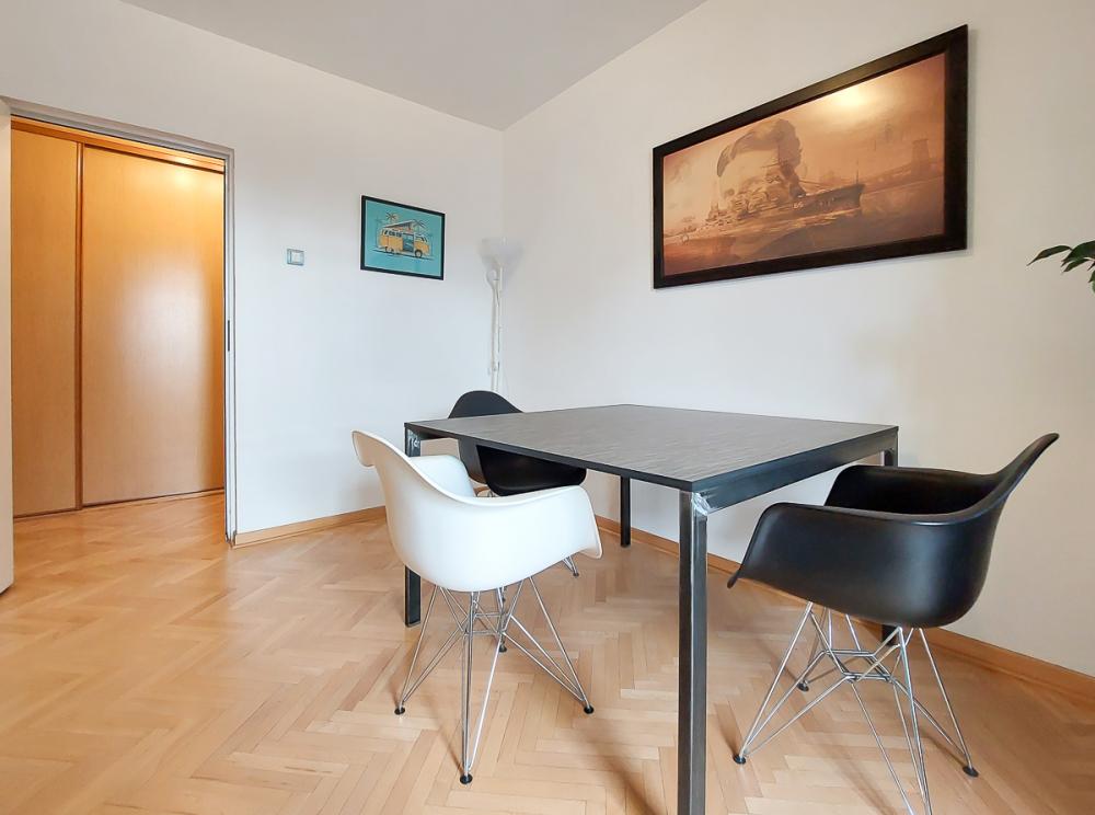 Stan na prodaju u Beogradu, Botanička bašta, trosoban, 88m2, cena 295000 evra