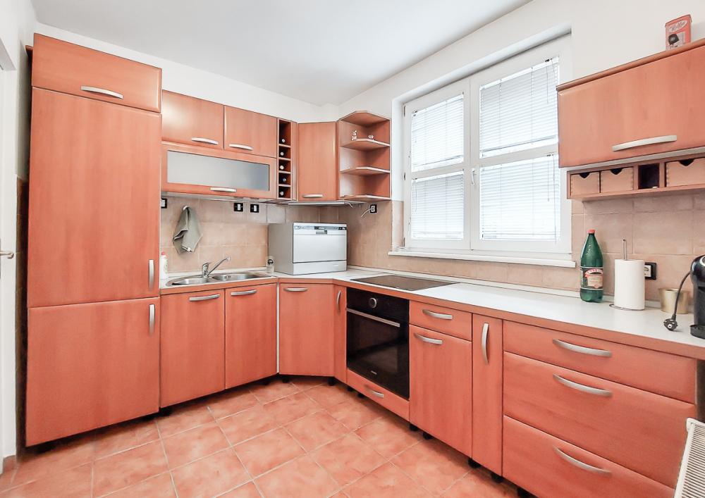 Stan na prodaju u Beogradu, Botanička bašta, trosoban, 88m2, cena 295000 evra