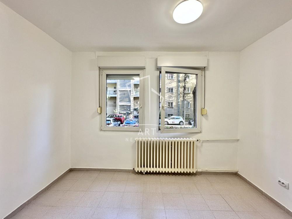 Stan na prodaju u Beogradu, Novi Beograd blok 34 (Studentski grad), jednoiposoban, 38m2, cena 155000 evra