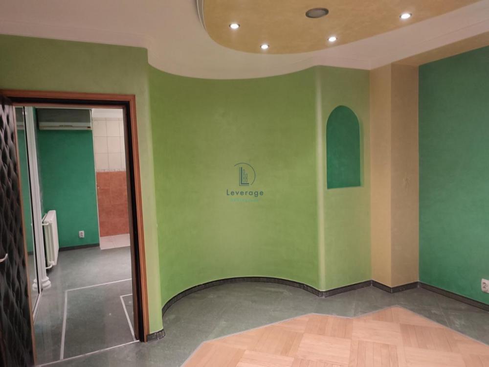 Stan na prodaju u Beogradu, Vračar (Hram), troiposoban, 60m2, cena 236000 evra