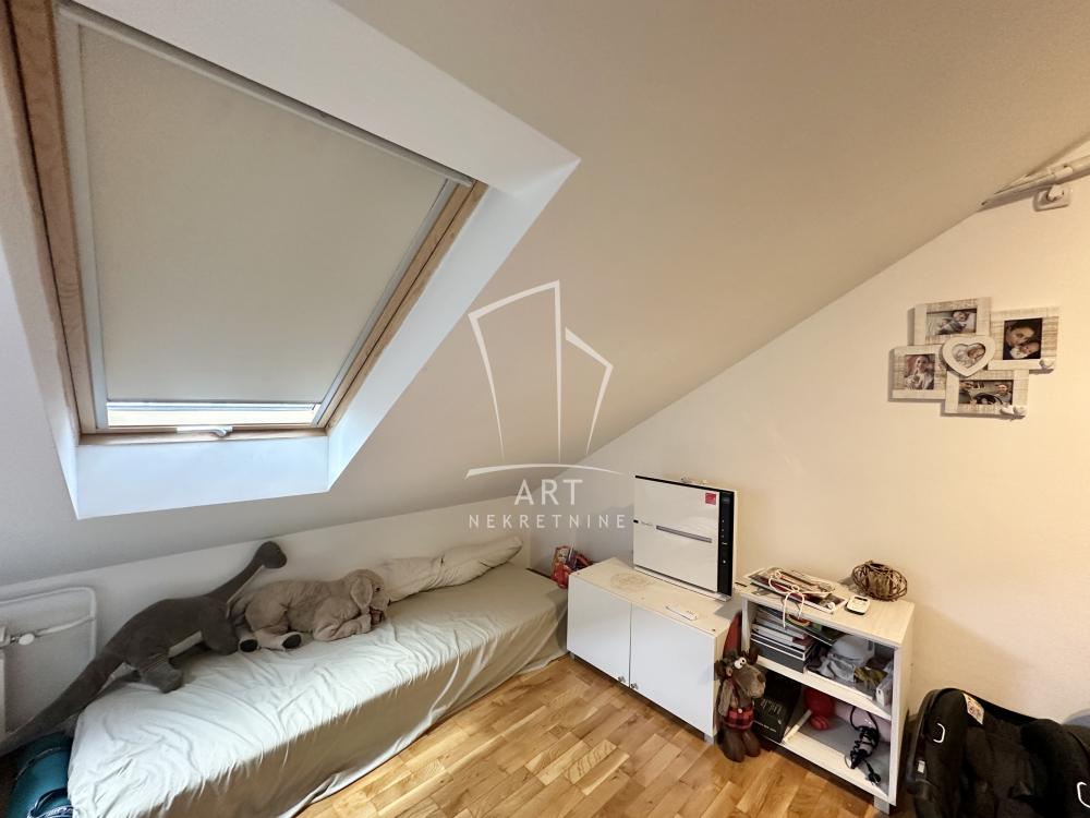 Stan na prodaju u Beogradu, Voždovac, cetvorosoban, 93m2, cena 259000 evra