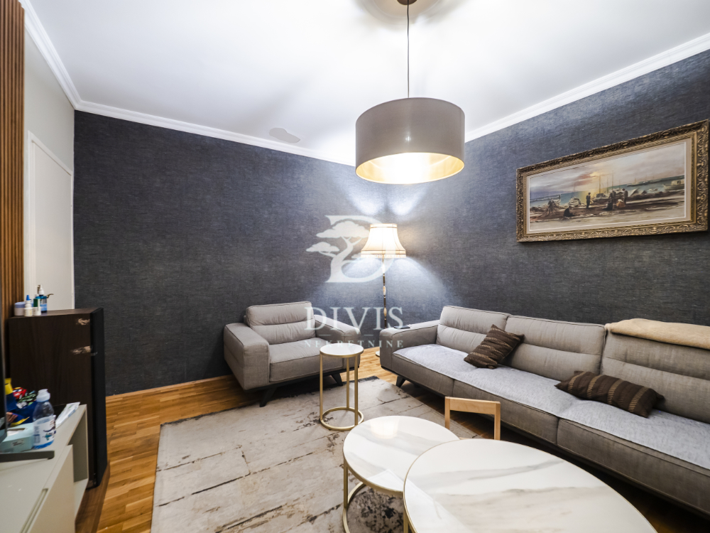 Stan na prodaju u Beogradu, Vračar,Crveni Krst, cetvorosoban, 89m2, cena 350000 evra