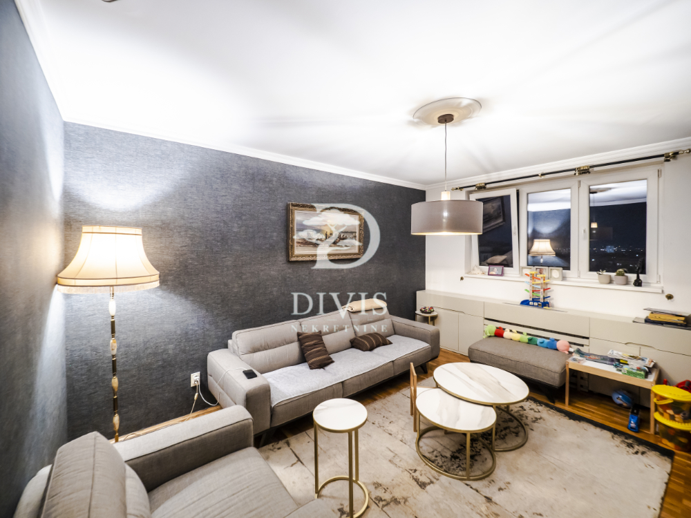 Stan na prodaju u Beogradu, Vračar,Crveni Krst, cetvorosoban, 89m2, cena 350000 evra