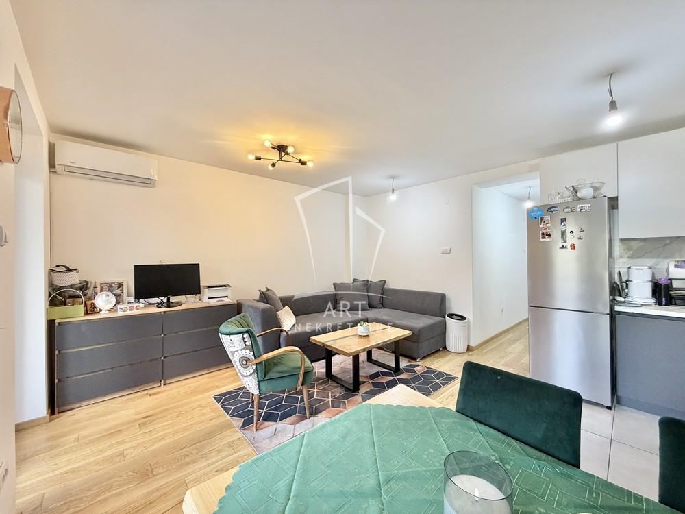 Stan na prodaju u Beogradu, Rakovica, dvosoban, 51m2, cena 144900 evra