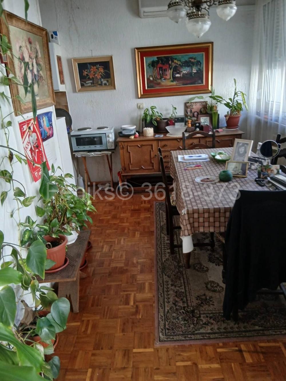 Stan na prodaju u Beogradu, trosoban, 89m2, cena 280000 evra