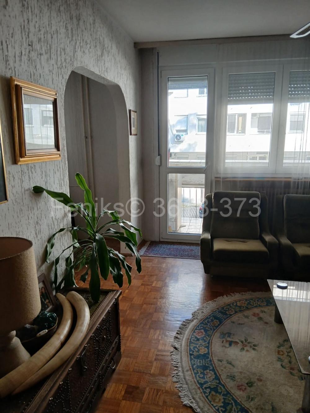 Stan na prodaju u Beogradu, trosoban, 89m2, cena 280000 evra