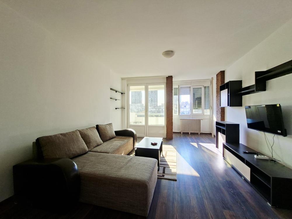 Stan na prodaju u Beogradu, Novi Beograd blok 23, trosoban, 70m2, cena 280000 evra