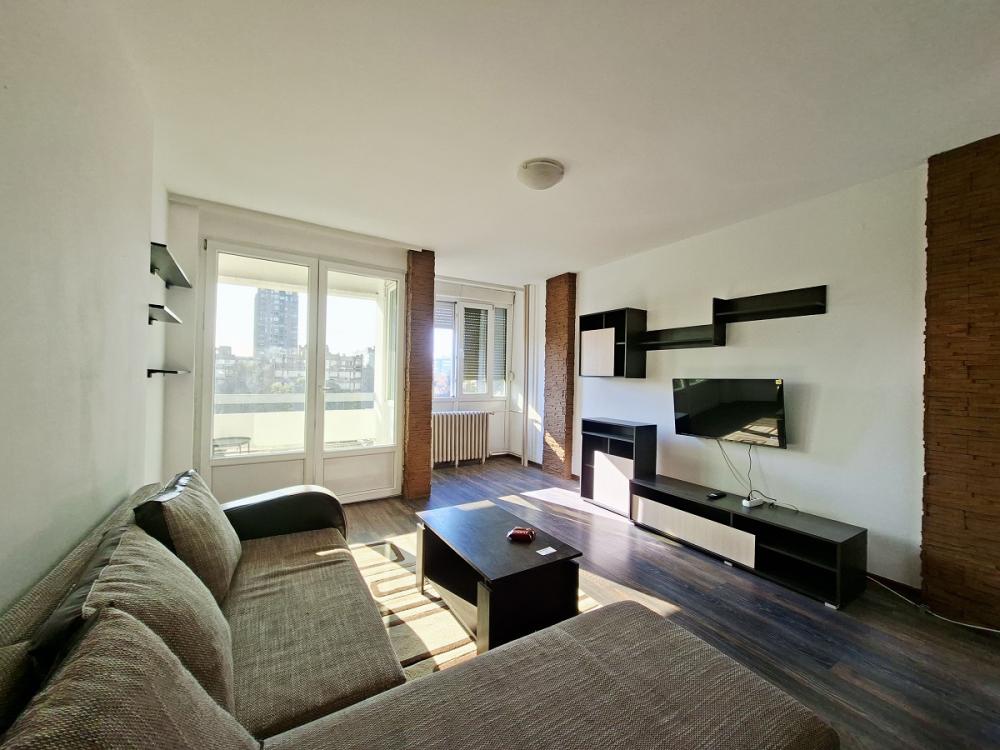 Stan na prodaju u Beogradu, Novi Beograd blok 23, trosoban, 70m2, cena 280000 evra