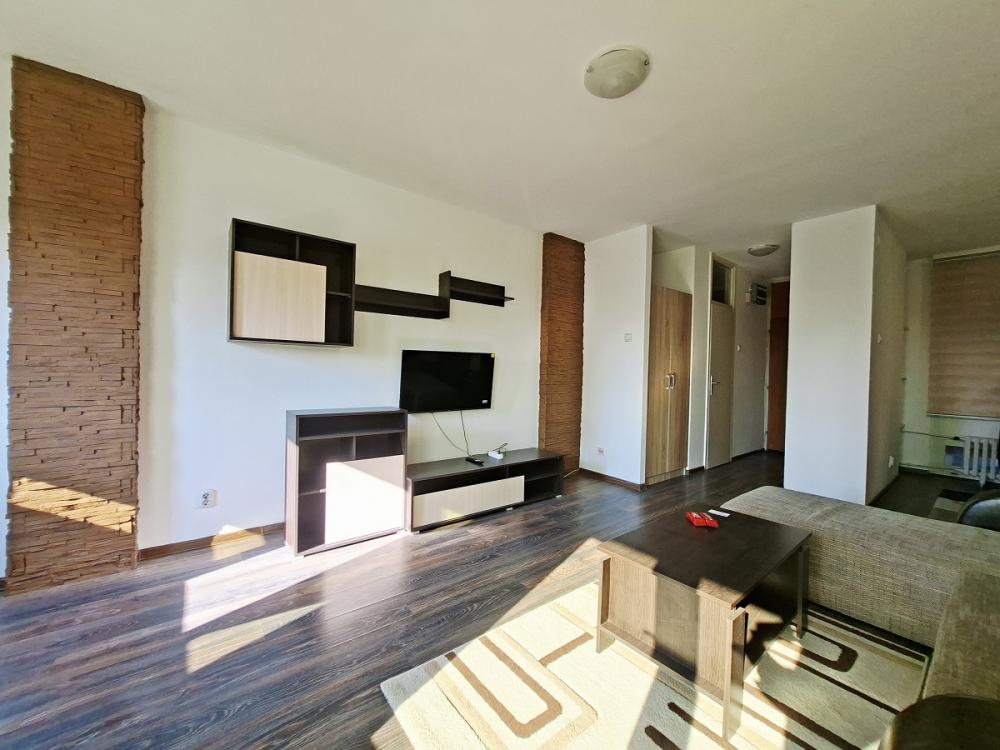 Stan na prodaju u Beogradu, Novi Beograd blok 23, trosoban, 70m2, cena 280000 evra