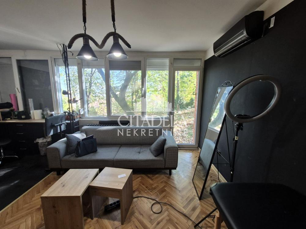 Stan na prodaju u Beogradu, Rakovica, jednoiposoban, 47m2, cena 119900 evra