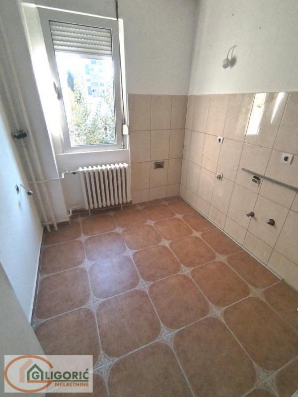 Stan na prodaju u Beogradu, Neimar, dvoiposoban, 70m2, cena 220000 evra