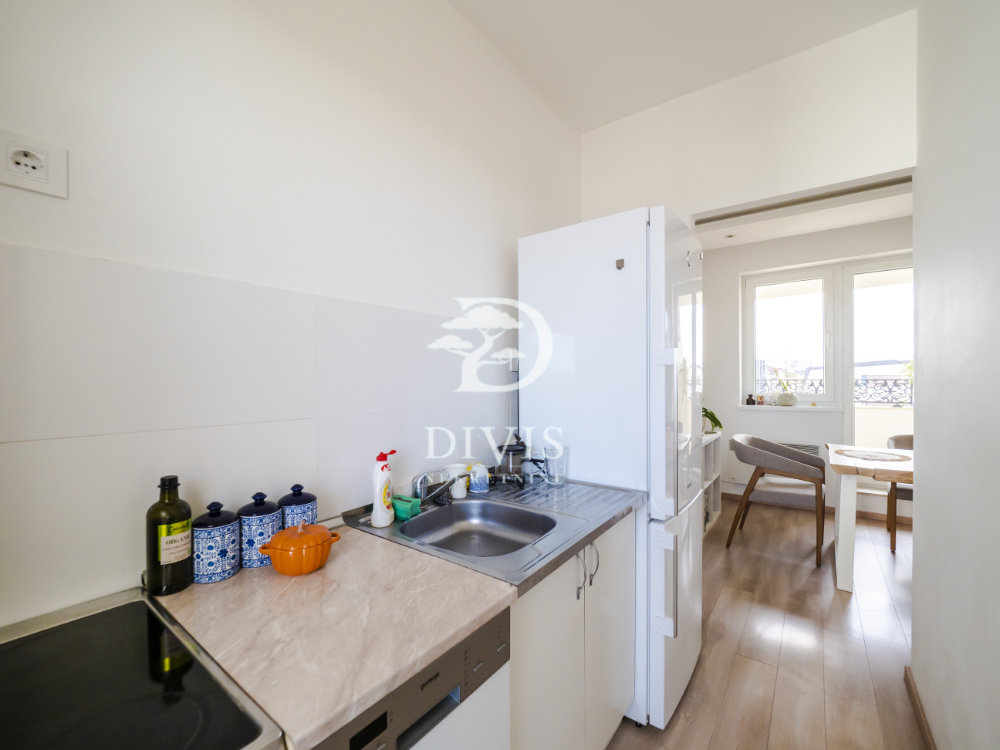 Stan na prodaju u Beogradu, Voždovac, cetvorosoban, 82m2, cena 287000 evra