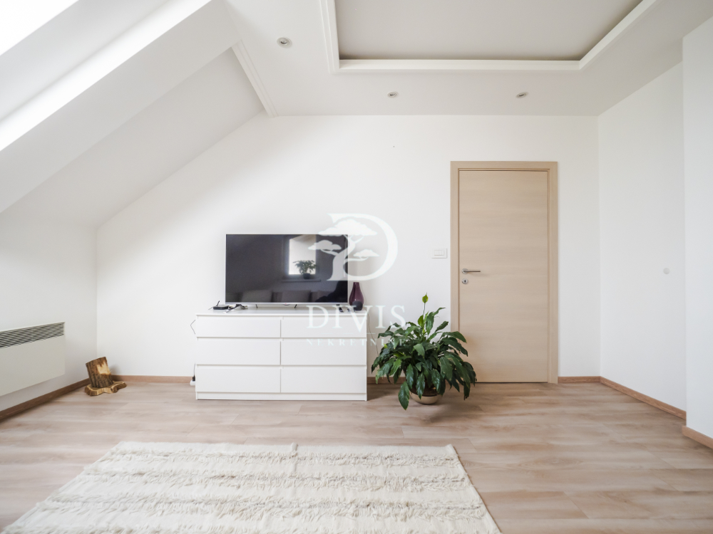 Stan na prodaju u Beogradu, Voždovac, cetvorosoban, 82m2, cena 287000 evra