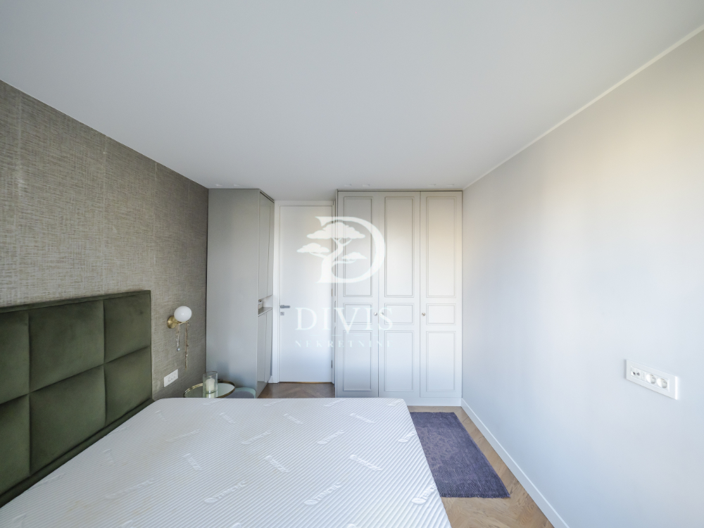 Stan na prodaju u Beogradu, Vračar,Kalenić pijaca, cetvorosoban, 103m2, cena 670000 evra