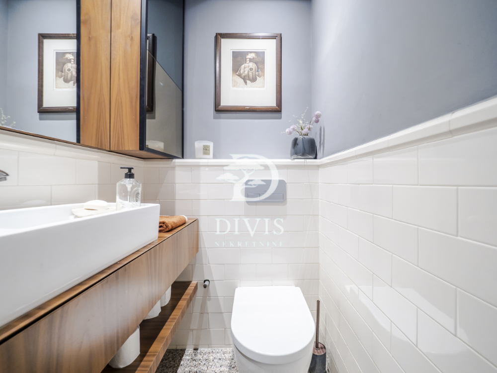 Stan na prodaju u Beogradu, Vračar,Kalenić pijaca, cetvorosoban, 103m2, cena 670000 evra