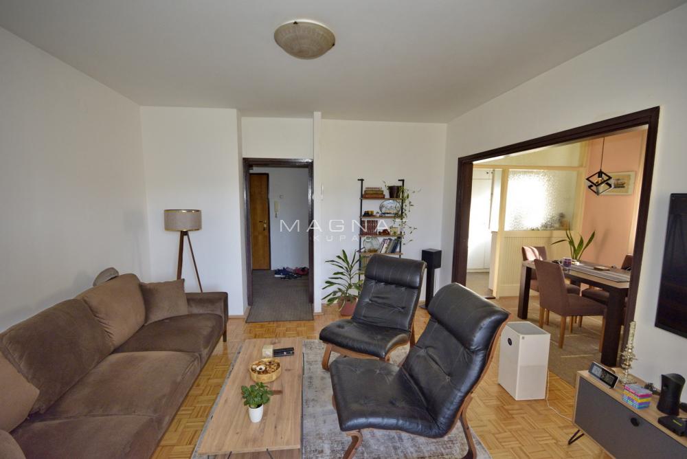 Stan na prodaju u Beogradu, Mirijevo, dvoiposoban, 70m2, cena 160000 evra