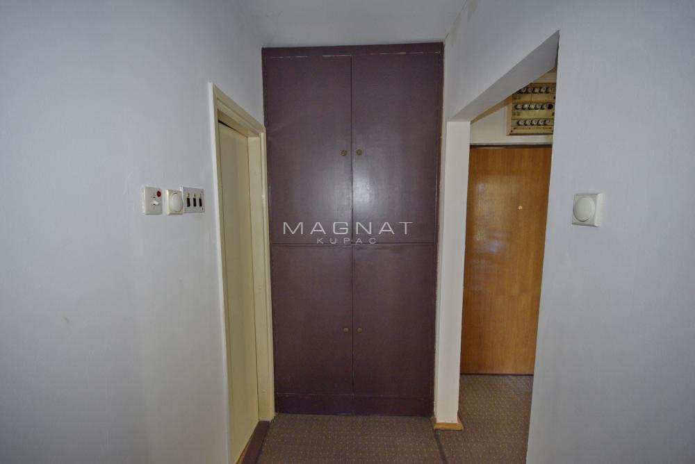 Stan na prodaju u Beogradu, Mirijevo, dvoiposoban, 70m2, cena 160000 evra