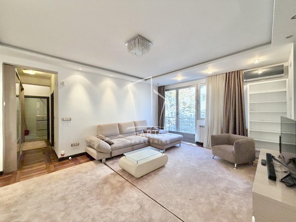 Stan na prodaju u Beogradu, Stari grad, trosoban, 88m2, cena 358400 evra