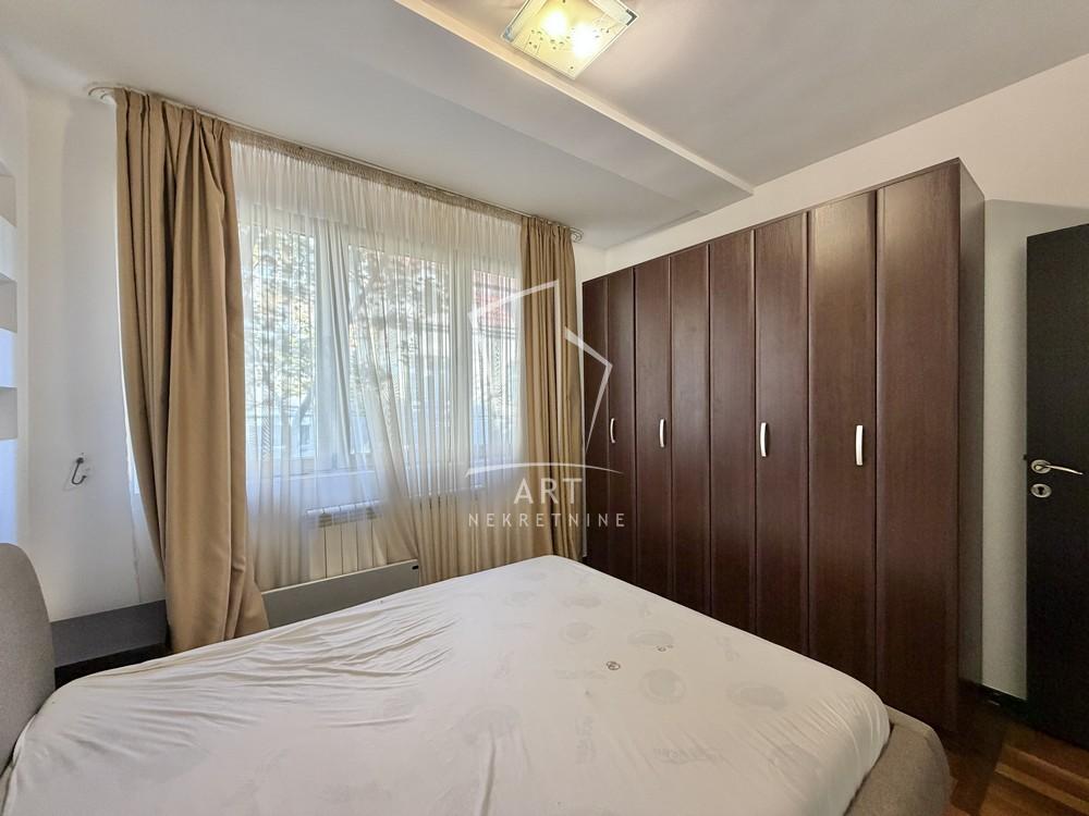 Stan na prodaju u Beogradu, Stari grad, trosoban, 88m2, cena 358400 evra