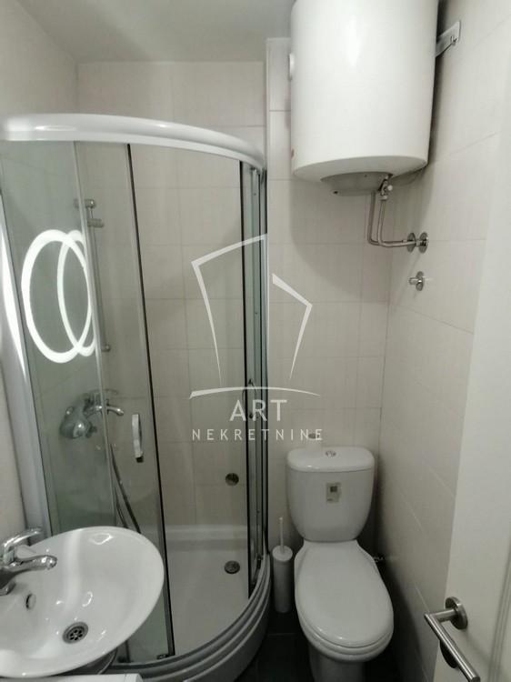 Stan na prodaju u Beogradu, Kalenić pijaca, dvosoban, 32m2, cena 179520 evra