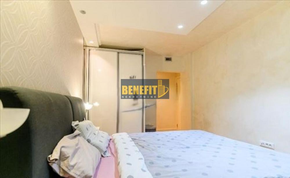 Stan na prodaju u Beogradu, Čubura, cetvorosoban, 97m2, cena 510000 evra