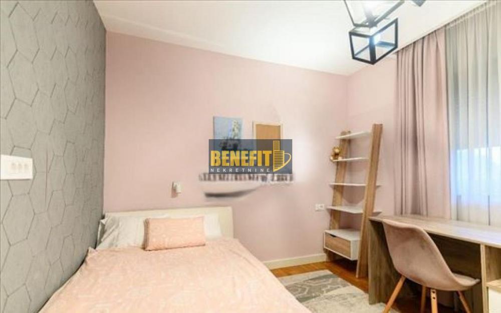 Stan na prodaju u Beogradu, Čubura, cetvorosoban, 97m2, cena 510000 evra