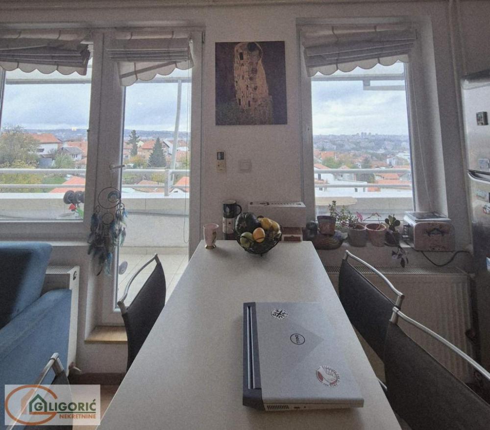 Stan na prodaju u Beogradu, Konjarnik, trosoban, 98m2, cena 212000 evra