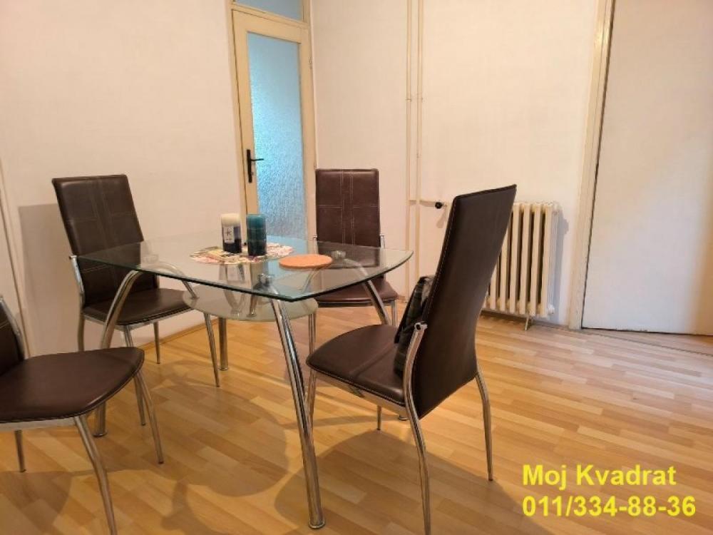 Stan na prodaju u Beogradu, Novi Beograd blok 29, jednosoban, 50m2, cena 169000 evra