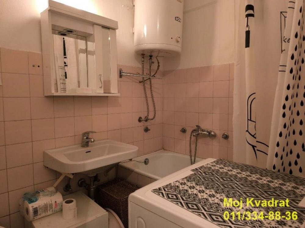 Stan na prodaju u Beogradu, Novi Beograd blok 29, jednosoban, 50m2, cena 169000 evra