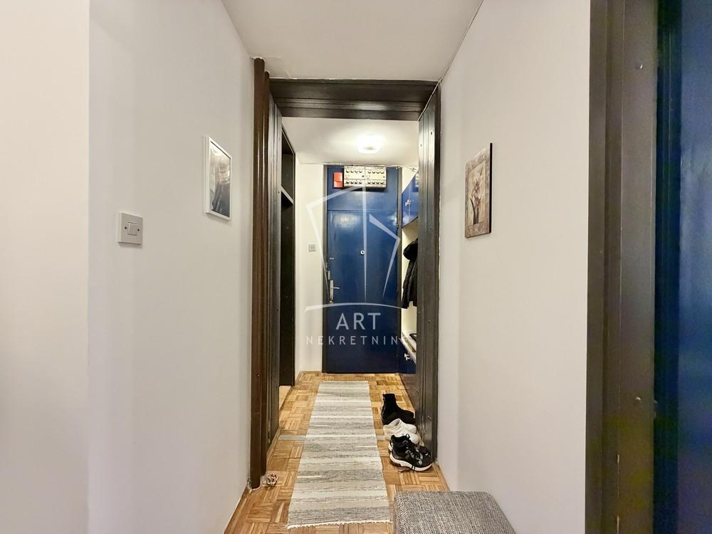 Stan na prodaju u Beogradu, Banjica, cetvorosoban, 85m2, cena 225000 evra