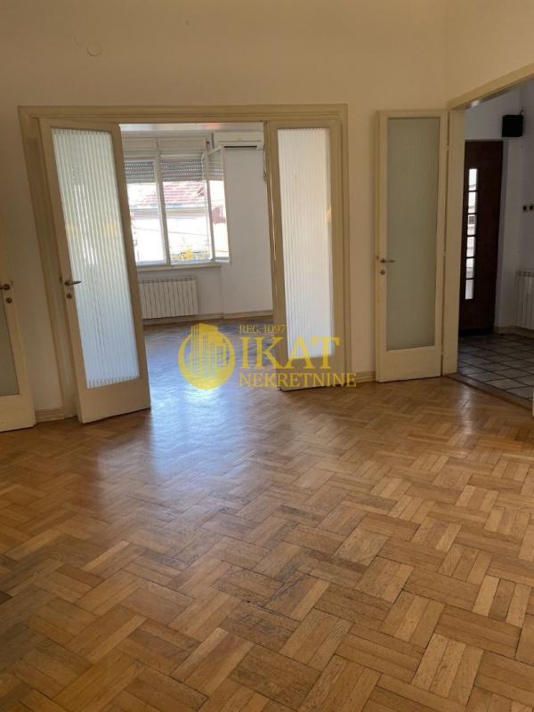 Stan na prodaju u Beogradu, Senjak, cetvorosoban, 113m2, cena 430000 evra