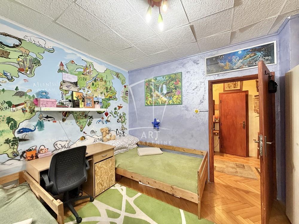 Stan na prodaju u Beogradu, Braće Jerković, troiposoban, 77m2, cena 204000 evra