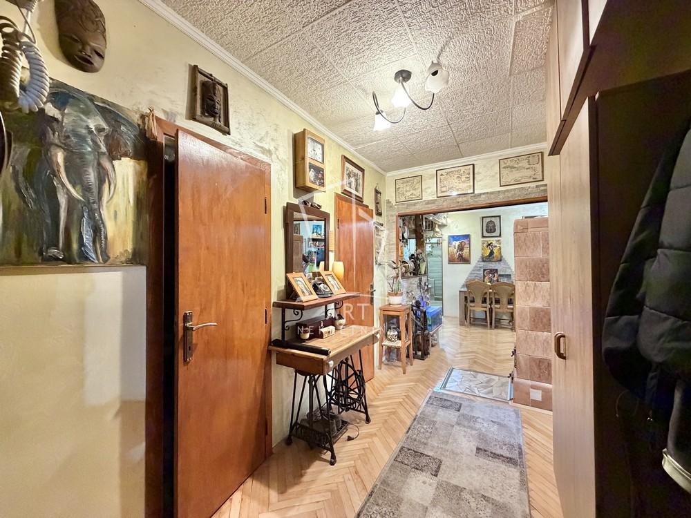 Stan na prodaju u Beogradu, Braće Jerković, troiposoban, 77m2, cena 204000 evra