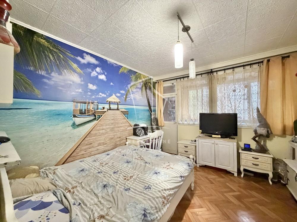 Stan na prodaju u Beogradu, Braće Jerković, troiposoban, 77m2, cena 204000 evra