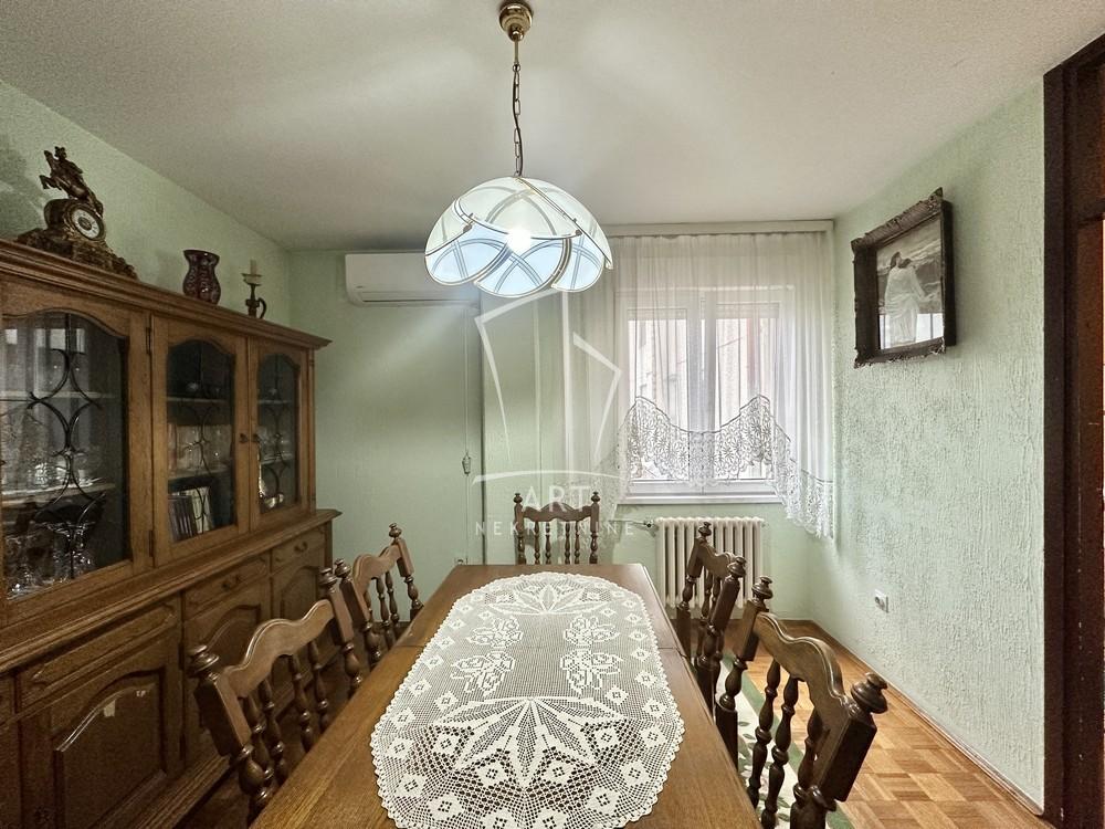 Stan na prodaju u Beogradu, Novi Beograd, dvosoban, 72m2, cena 245000 evra