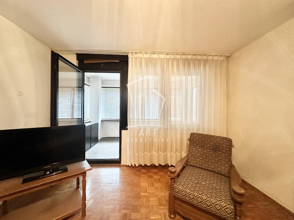 Stan na prodaju u Beogradu, Novi Beograd, dvosoban, 72m2, cena 245000 evra