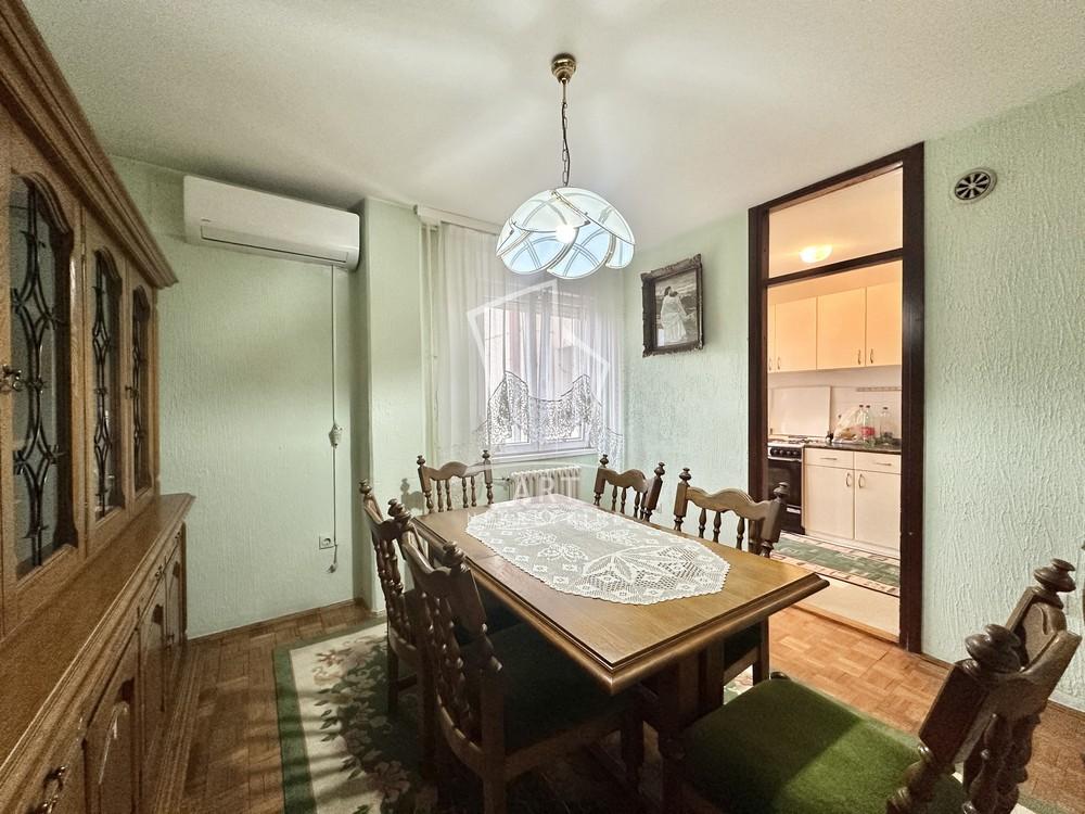 Stan na prodaju u Beogradu, Novi Beograd, dvosoban, 72m2, cena 245000 evra