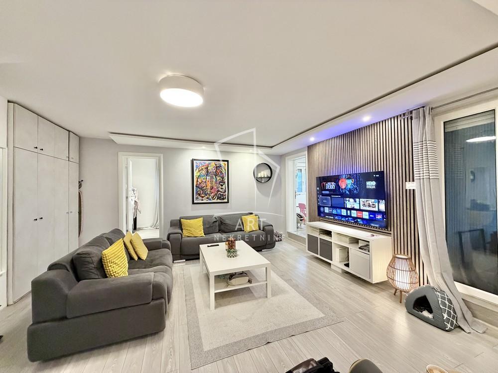 Stan na prodaju u Beogradu, Vojvode Stepe, dvoiposoban, 36m2, cena 230000 evra