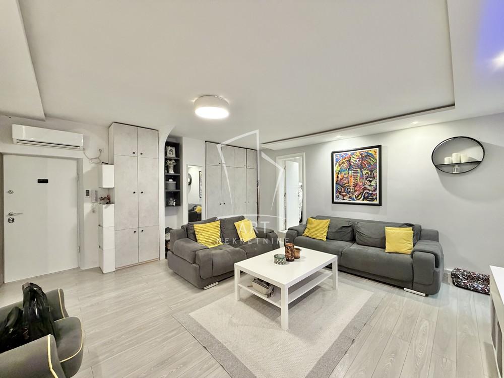 Stan na prodaju u Beogradu, Vojvode Stepe, dvoiposoban, 36m2, cena 230000 evra