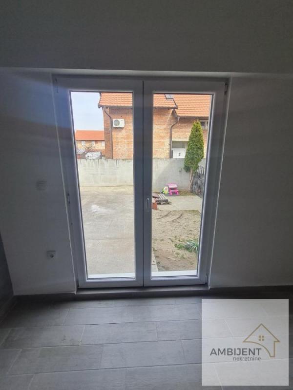 Stan na prodaju u Beogradu, Batajnica, trosoban, 73m2, cena 125000 evra