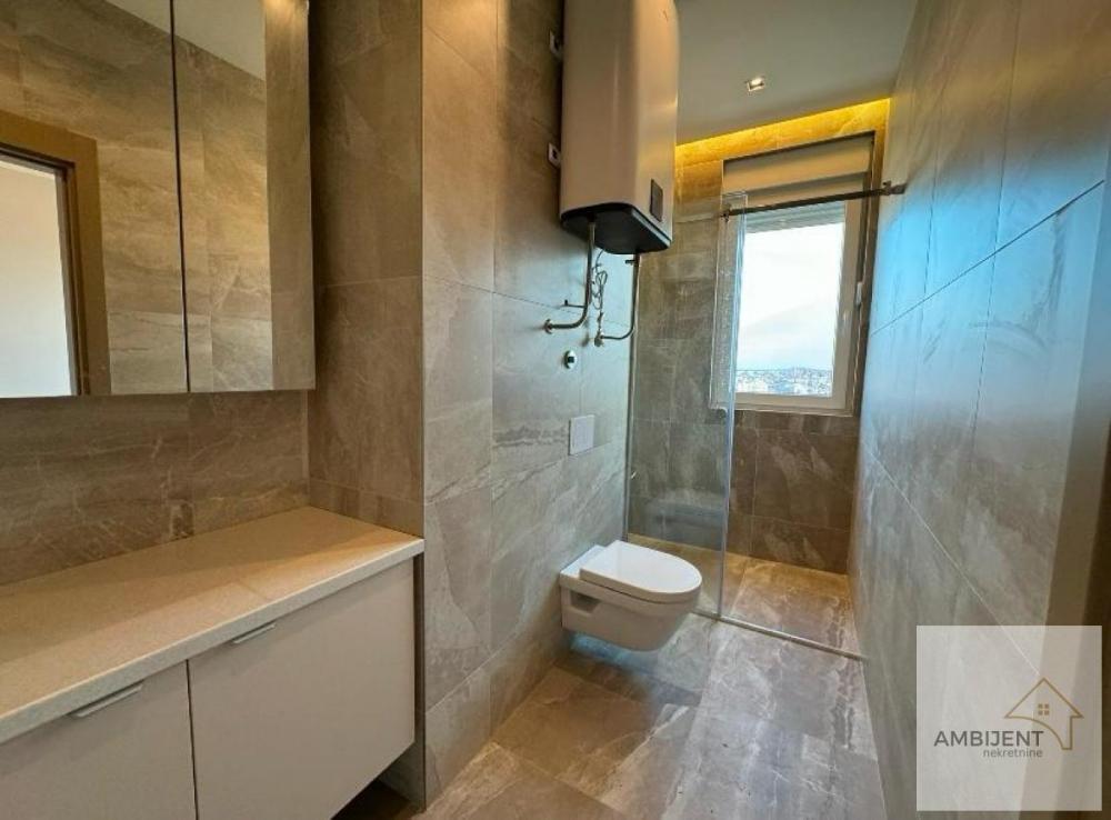 Stan na prodaju u Beogradu, Naselje Stepa Stepanović, cetvorosoban, 158m2, cena 523875 evra