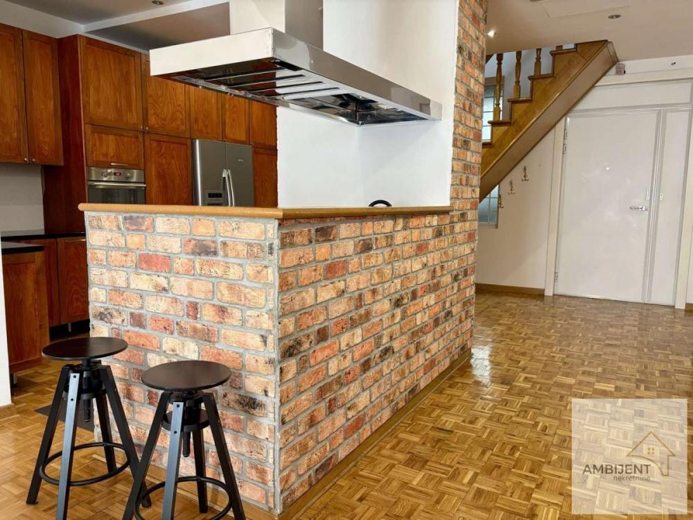 Stan na prodaju u Beogradu, Kosančićev venac, trosoban, 144m2, cena 450000 evra