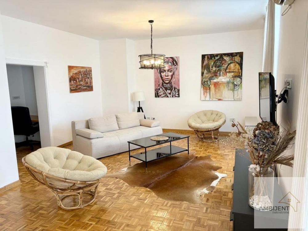 Stan na prodaju u Beogradu, Kosančićev venac, trosoban, 144m2, cena 450000 evra