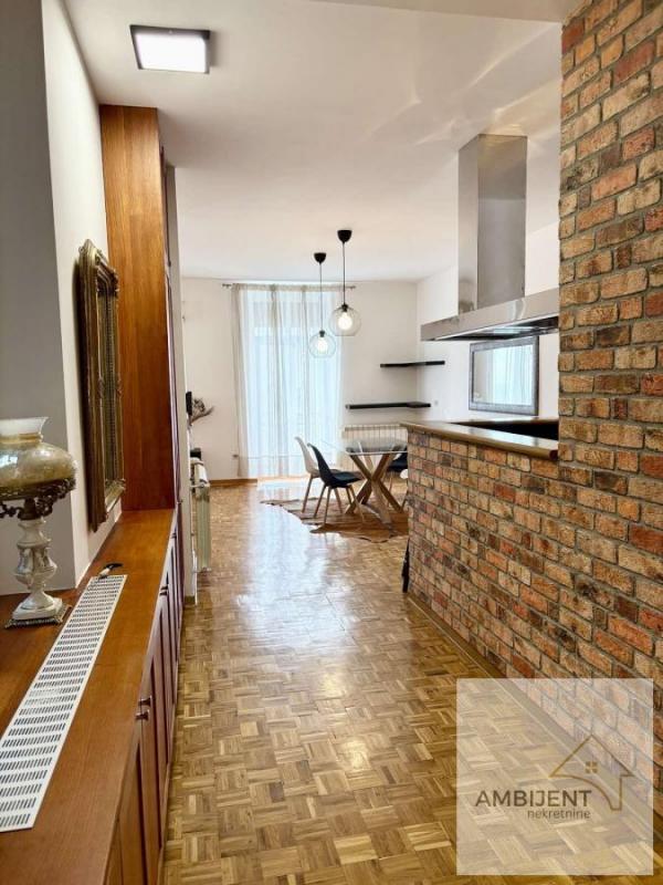 Stan na prodaju u Beogradu, Kosančićev venac, trosoban, 144m2, cena 450000 evra