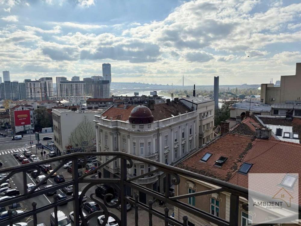 Stan na prodaju u Beogradu, Kosančićev venac, trosoban, 144m2, cena 450000 evra