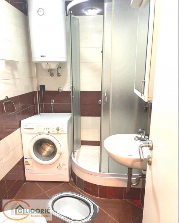 Stan na prodaju u Beogradu, Voždovac, jednosoban, 32m2, cena 96000 evra