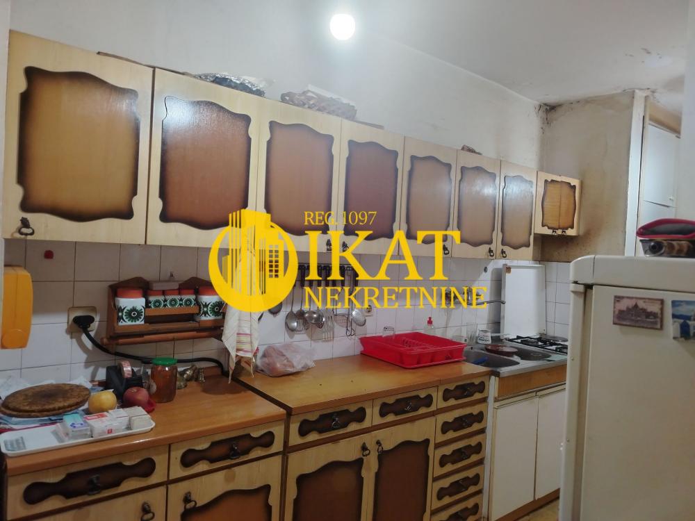 Stan na prodaju u Beogradu, Voždovac, trosoban, 78m2, cena 205000 evra